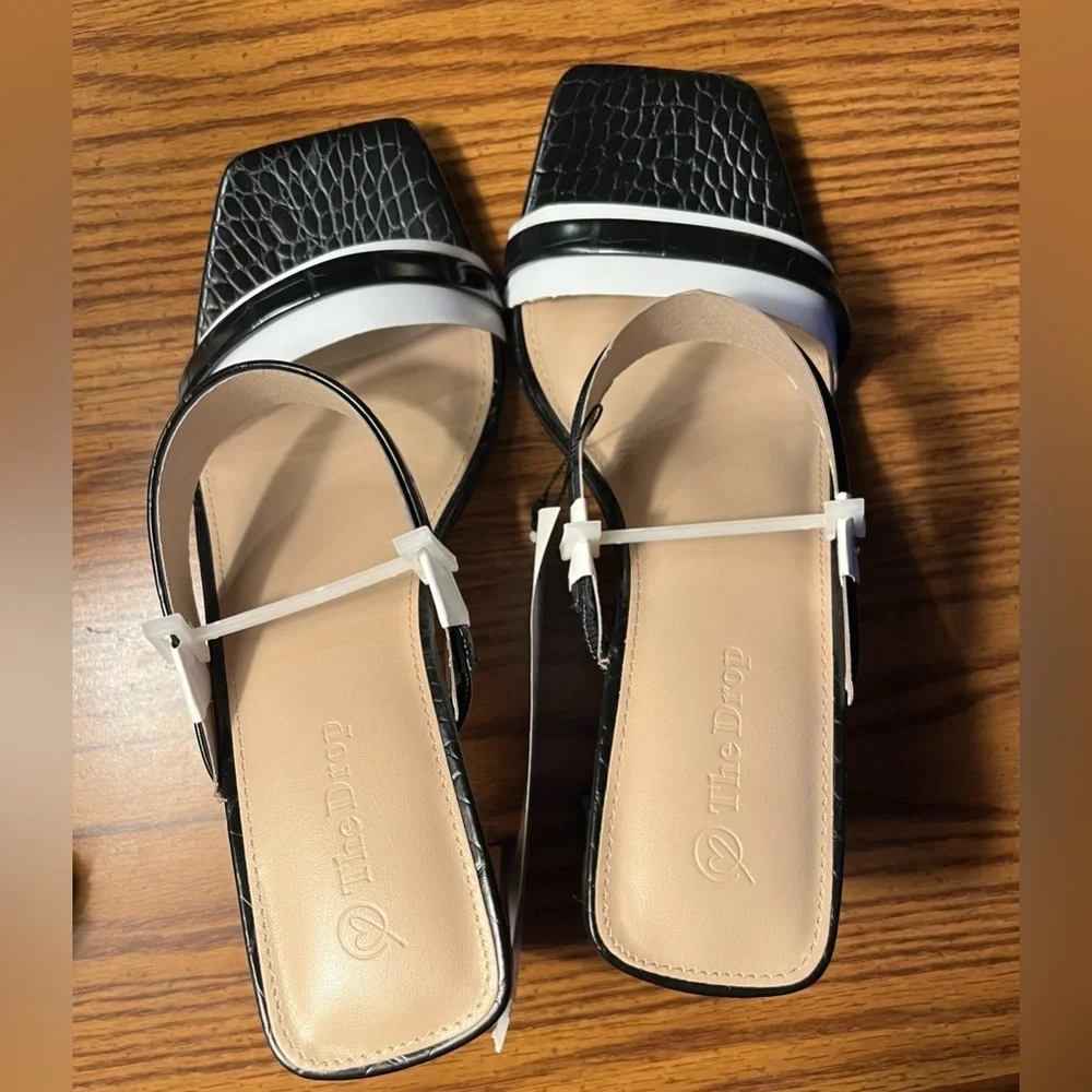 NIB The Drop Avery Black Strappy Square Toe Heels Size 8
